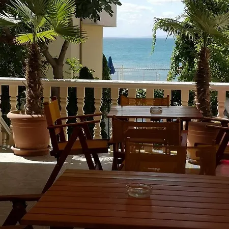 招待所 Amadeus 内塞伯尔