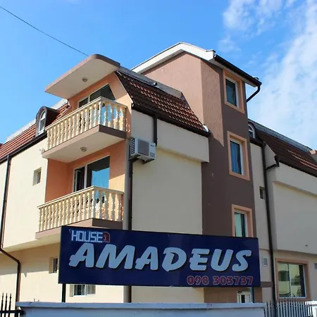 招待所 Amadeus 内塞伯尔