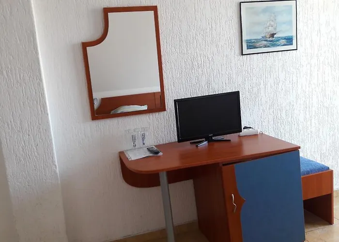 Amadeus 招待所 2*